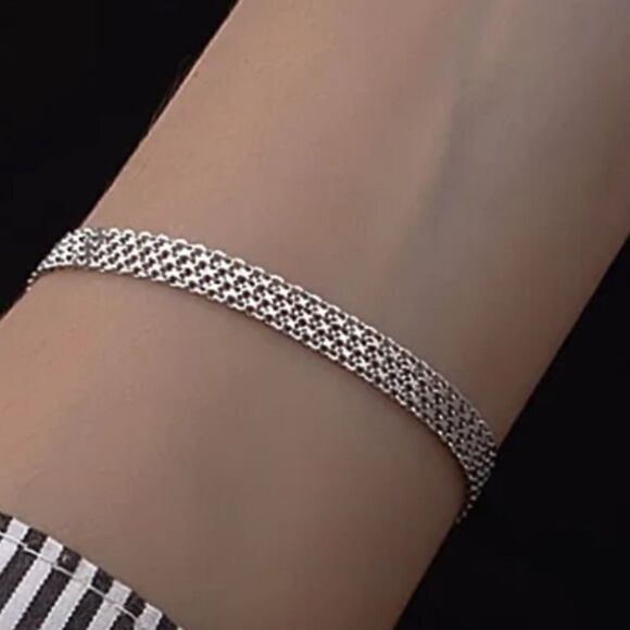 The Smooth As Silk Dainty bracelet in 925 silver - Picture 8 of 8